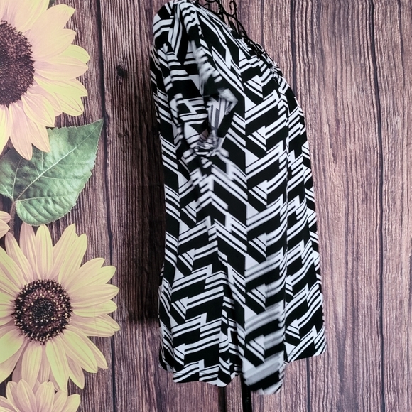 Worthington Short Sleeve Blouse - Picture 3 of 5